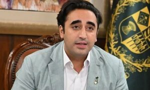 بلاول بھټو زرداري د پیښور يو شخصي سکول كښې د طالب علمانو  او استاذانو په حق رسېدو د غمرازۍ څرګندونه وكړه