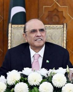 د کارساز شهیدانو قربانۍ د ترهګرۍ او انتها خوښۍ له منځه وړلو عزم نور هم پیاوړې کوي: ولسمشر آصف علي زرداري